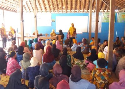 Terhubung dan Bahagia: Bagaimana Partisipasi Sosial Meningkatkan Kesehatan Mental Lansia