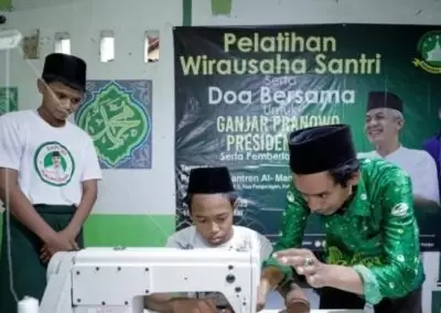 Mendorong Kemandirian Dan Kewirausahaan Di Desa